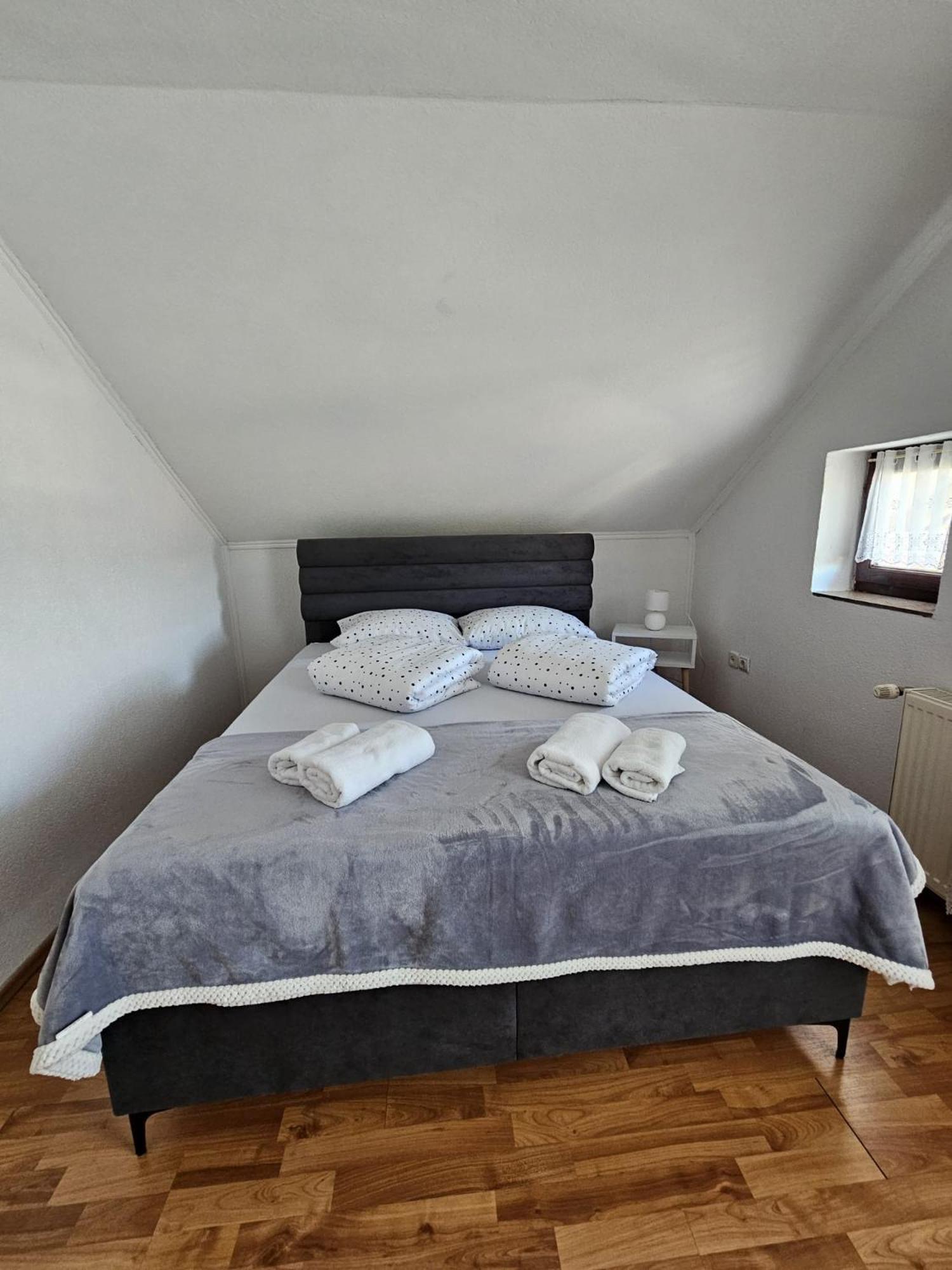 Holiday Home Peaceful Retreat Visoko Exterior photo