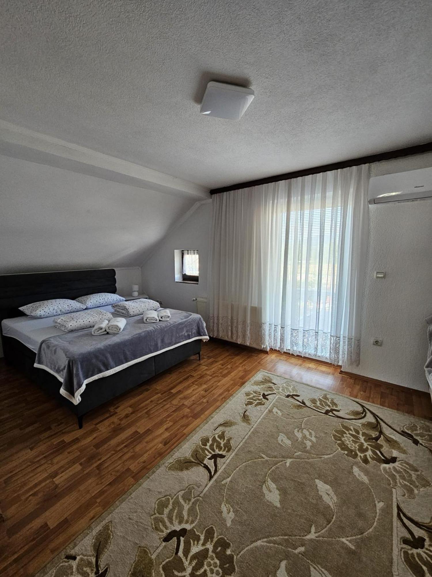 Holiday Home Peaceful Retreat Visoko Exterior photo